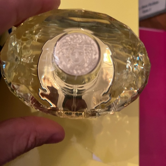 Versace gift set yellow diamond & Versace backpack - Picture 7 of 8